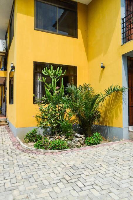 Len Apartments Dar es Salaam Exteriör bild